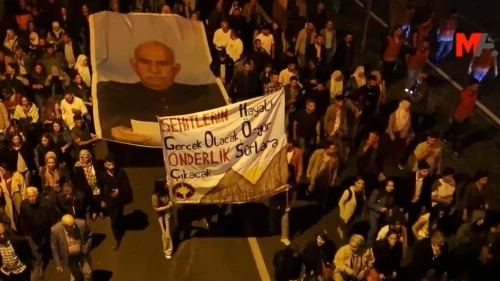 Diyarbakır'daki Öcalan yürüyüşünde polise "düşman" denildi Ömer Çelik'ten tepki